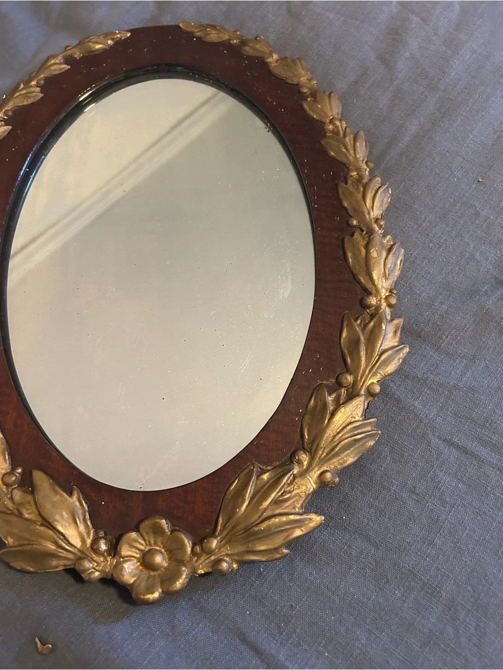 N/A small oval